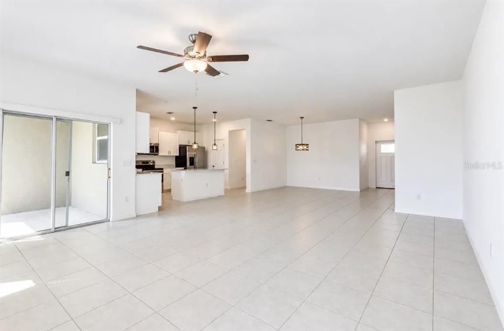 For Rent: $2,795 (4 beds, 2 baths, 2466 Square Feet)
