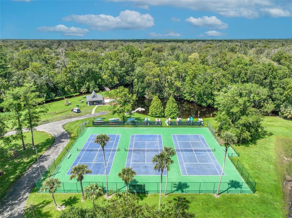 En Venta: $499,000 (4 camas, 2 baños, 2084 Pies cuadrados)