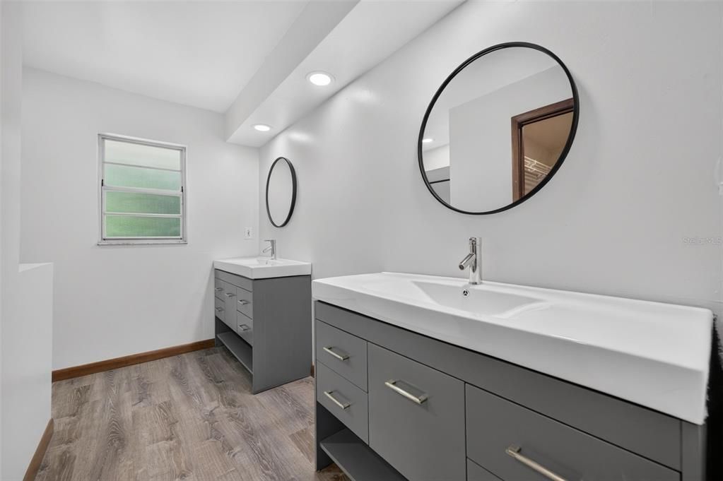 En Venta: $499,000 (4 camas, 2 baños, 2084 Pies cuadrados)