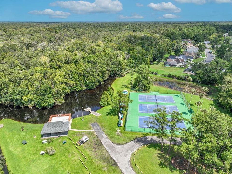 En Venta: $499,000 (4 camas, 2 baños, 2084 Pies cuadrados)