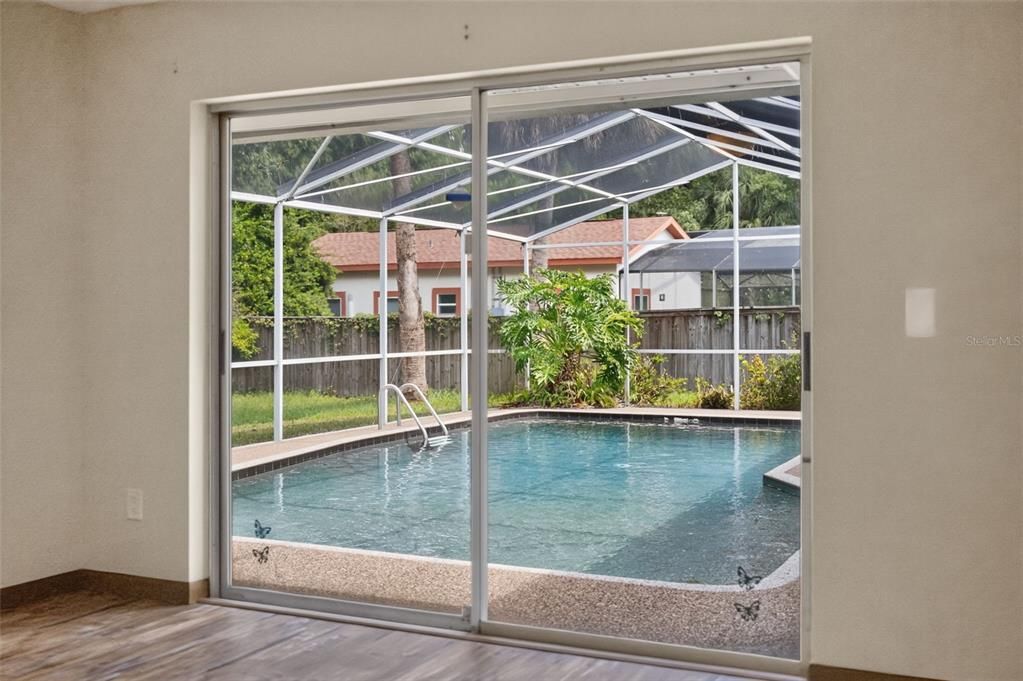 En Venta: $499,000 (4 camas, 2 baños, 2084 Pies cuadrados)