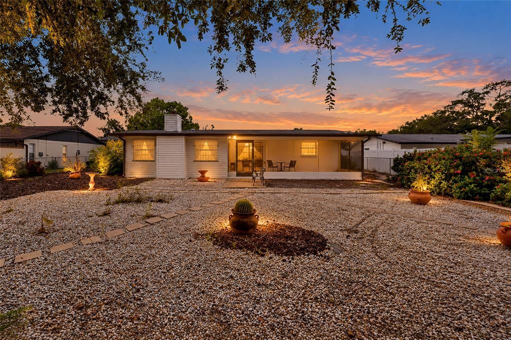 En Venta: $425,000 (3 camas, 2 baños, 1500 Pies cuadrados)