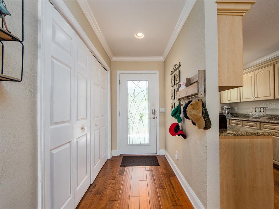 En Venta: $469,000 (2 camas, 2 baños, 1465 Pies cuadrados)