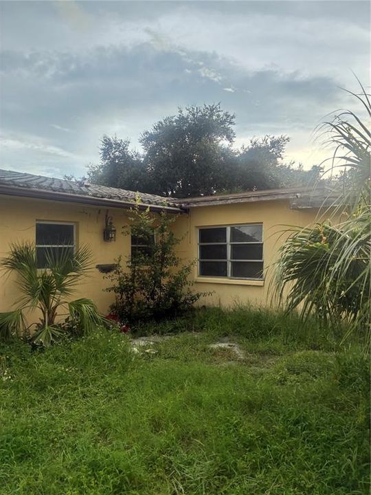 En Venta: $249,000 (3 camas, 3 baños, 1960 Pies cuadrados)