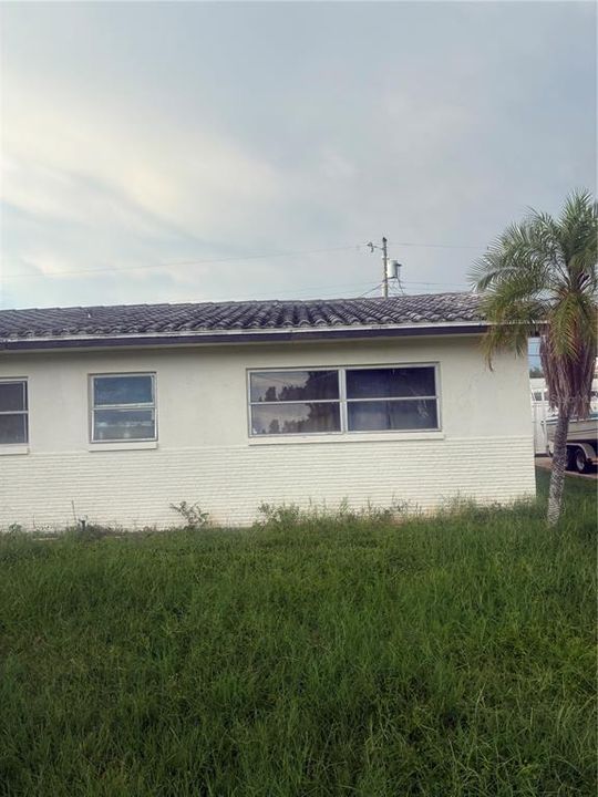 En Venta: $249,000 (3 camas, 3 baños, 1960 Pies cuadrados)