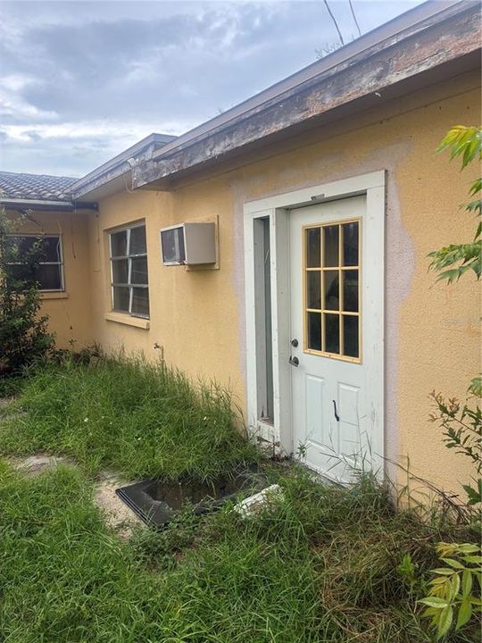 En Venta: $249,000 (3 camas, 3 baños, 1960 Pies cuadrados)