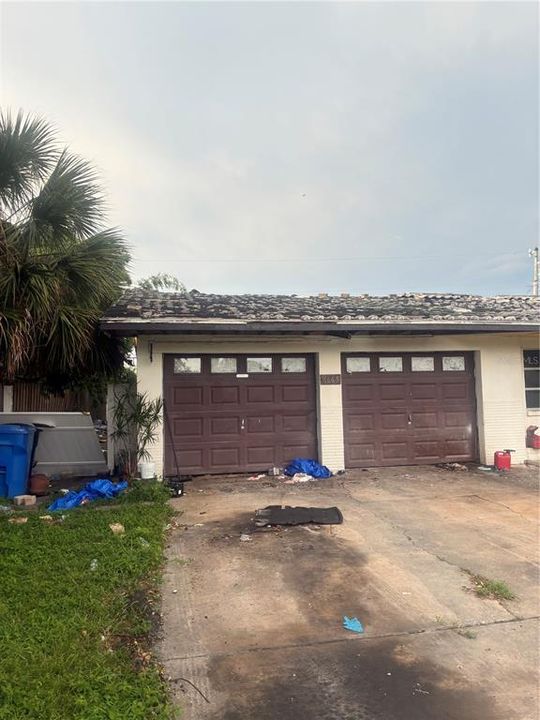 En Venta: $249,000 (3 camas, 3 baños, 1960 Pies cuadrados)