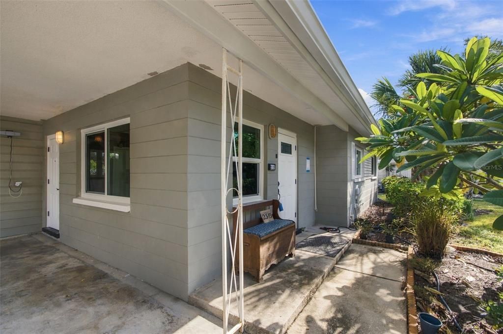 For Sale: $365,000 (3 beds, 1 baths, 1062 Square Feet)