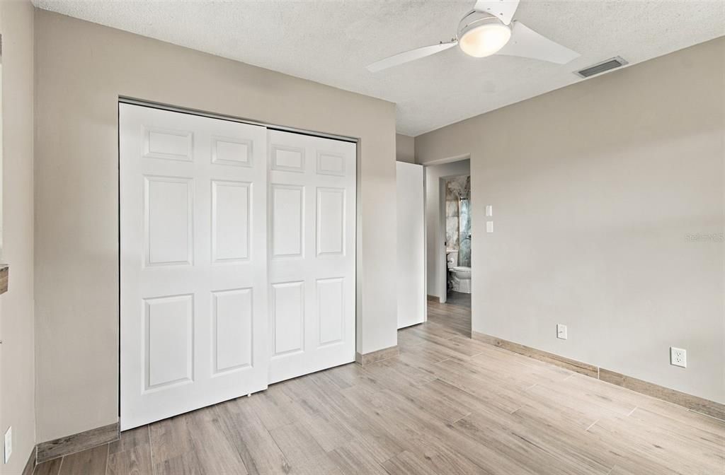 For Sale: $365,000 (3 beds, 1 baths, 1062 Square Feet)