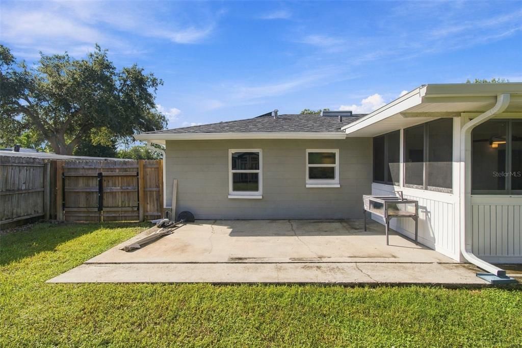For Sale: $365,000 (3 beds, 1 baths, 1062 Square Feet)