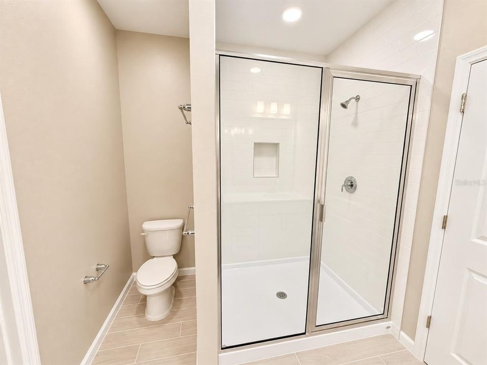 For Rent: $2,550 (3 beds, 2 baths, 1691 Square Feet)