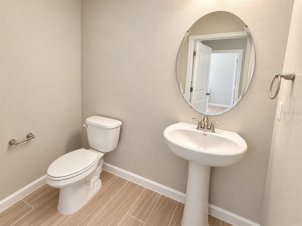 For Rent: $2,550 (3 beds, 2 baths, 1691 Square Feet)