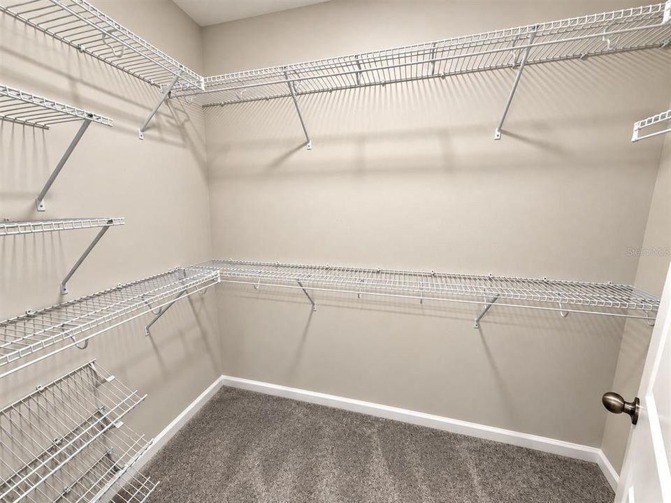For Rent: $2,550 (3 beds, 2 baths, 1691 Square Feet)