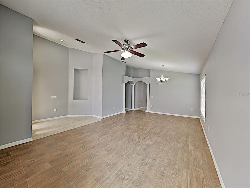 For Rent: $2,559 (3 beds, 2 baths, 2160 Square Feet)