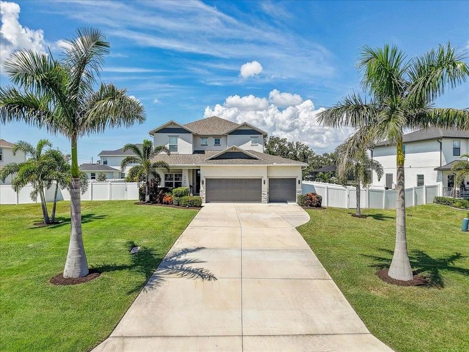 For Sale: $1,160,000 (4 beds, 3 baths, 2902 Square Feet)