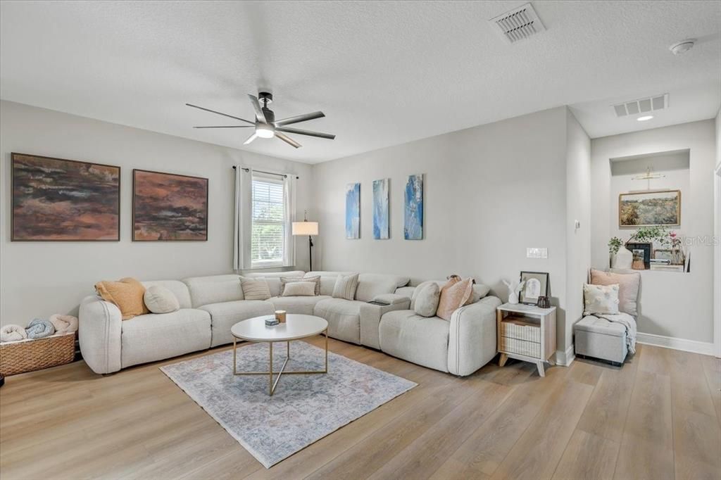 For Sale: $1,160,000 (4 beds, 3 baths, 2902 Square Feet)