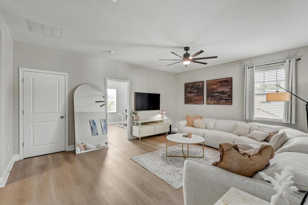 For Sale: $1,160,000 (4 beds, 3 baths, 2902 Square Feet)