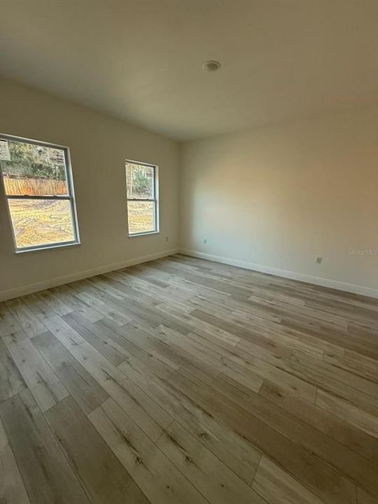 На продажу: $340,000 (4 спален, 2 ванн, 1730 Квадратных фут)