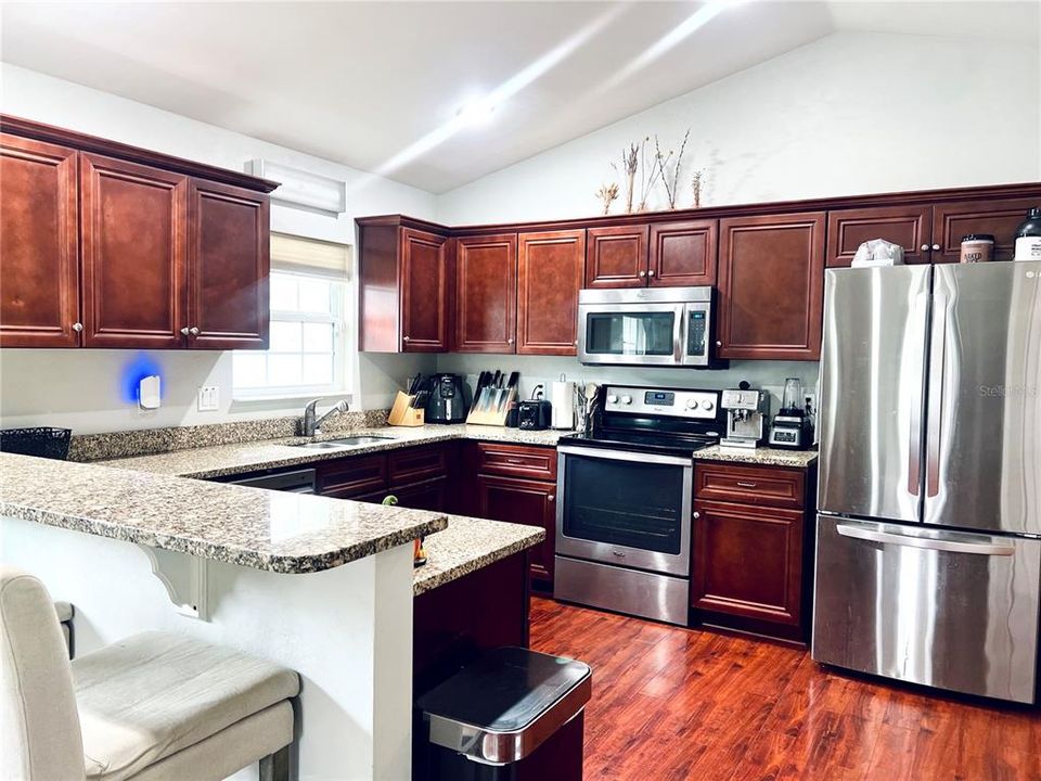 En Venta: $300,000 (3 camas, 2 baños, 1262 Pies cuadrados)