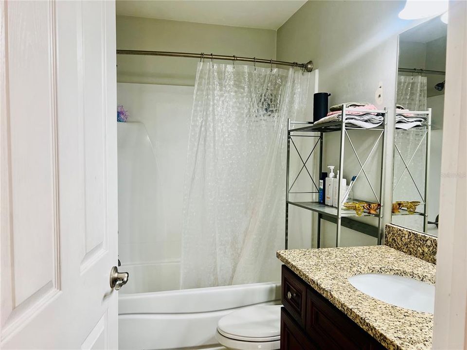 En Venta: $300,000 (3 camas, 2 baños, 1262 Pies cuadrados)
