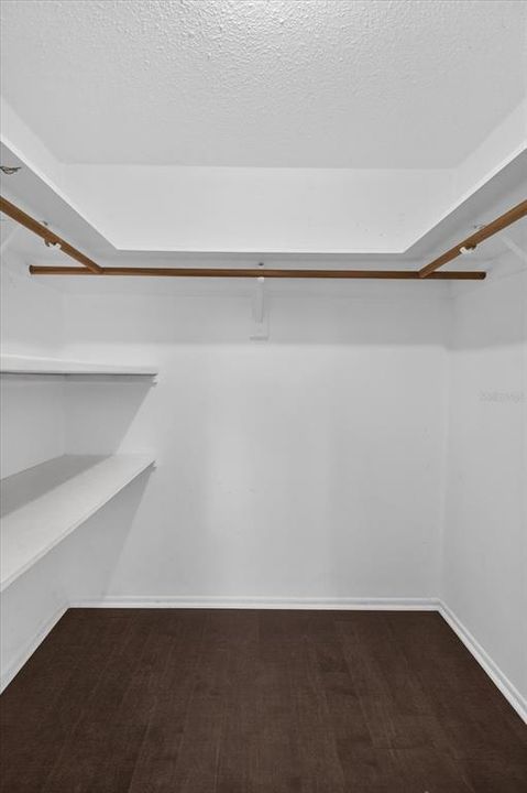 待售: $245,995 (4 贝兹, 2 浴室, 1566 平方英尺)