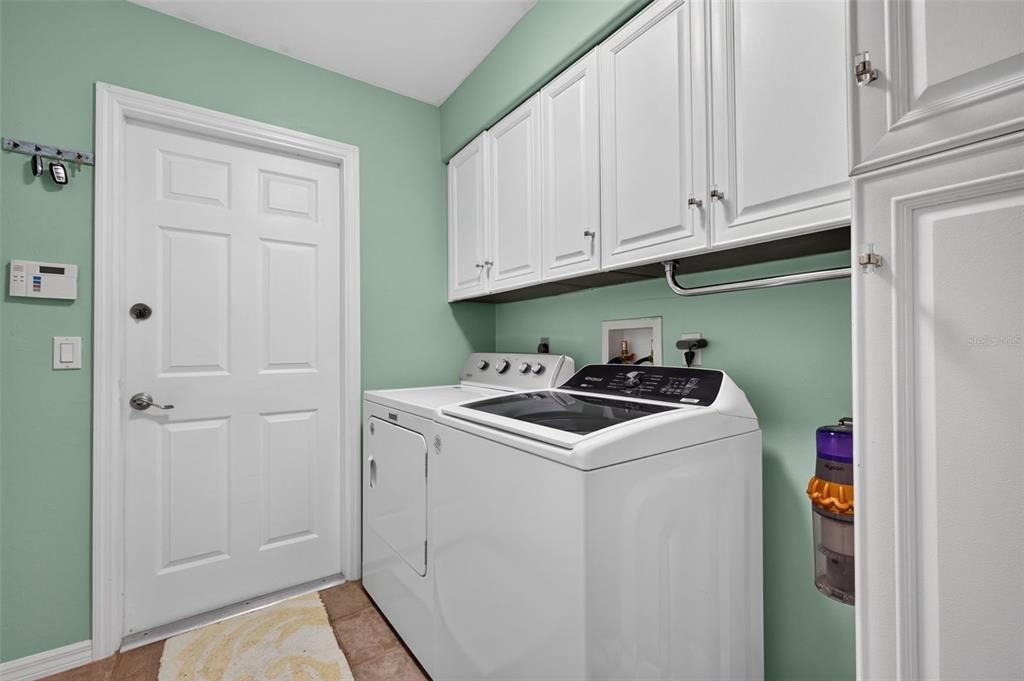En Venta: $390,000 (3 camas, 2 baños, 1566 Pies cuadrados)