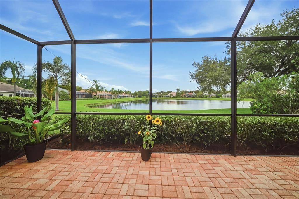 For Sale: $699,999 (3 beds, 2 baths, 2035 Square Feet)