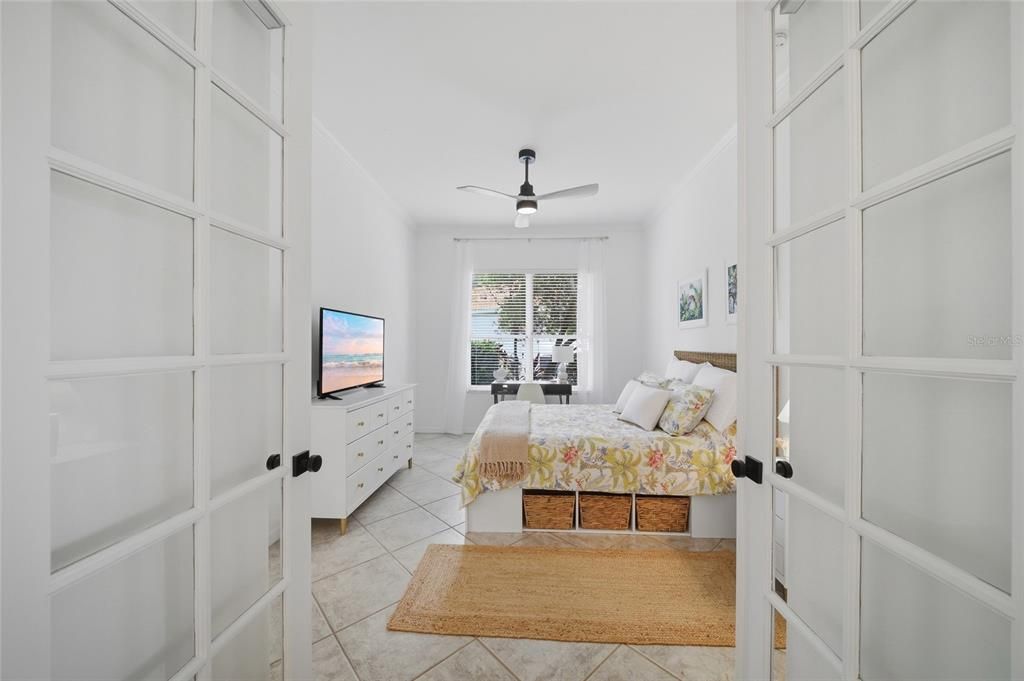 For Sale: $699,999 (3 beds, 2 baths, 2035 Square Feet)