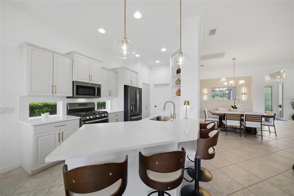 For Sale: $699,999 (3 beds, 2 baths, 2035 Square Feet)