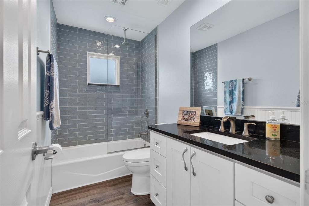 For Sale: $1,199,000 (3 beds, 2 baths, 1633 Square Feet)