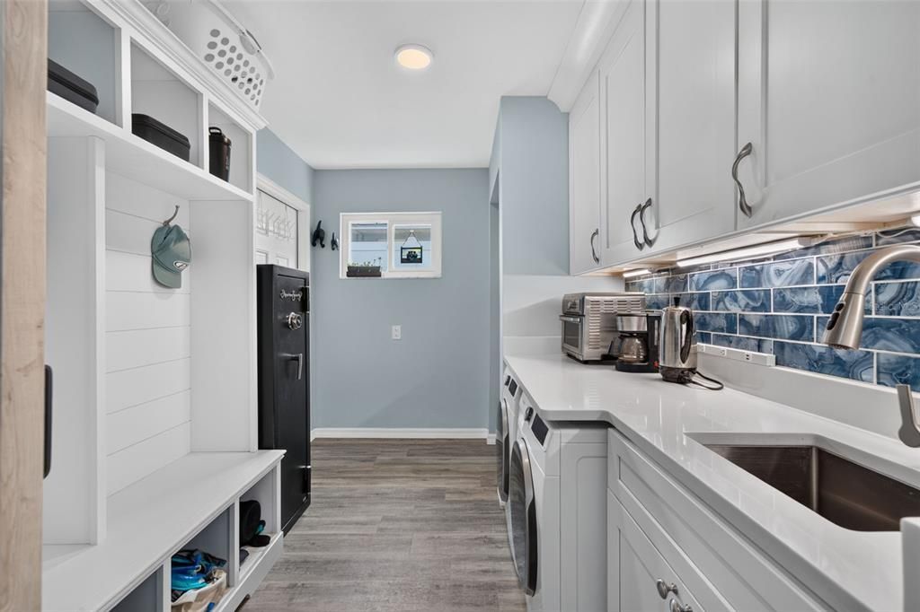 For Sale: $1,199,000 (3 beds, 2 baths, 1633 Square Feet)