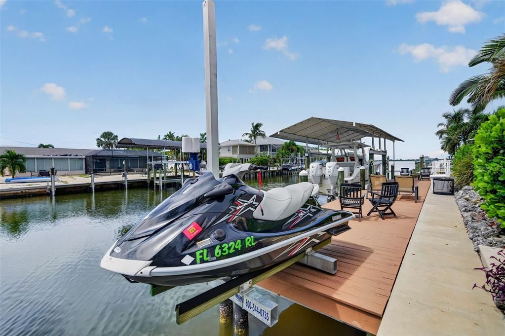 For Sale: $1,199,000 (3 beds, 2 baths, 1633 Square Feet)