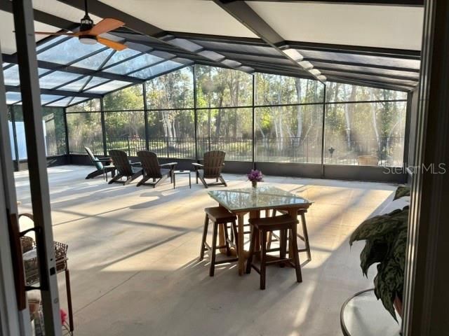For Sale: $499,000 (3 beds, 2 baths, 1599 Square Feet)