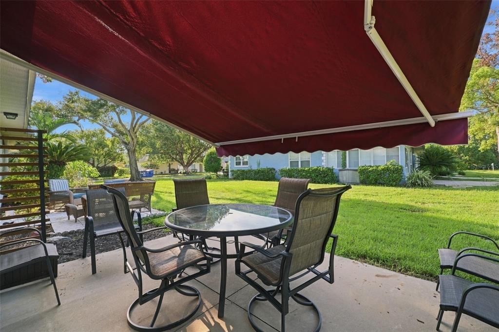 For Sale: $145,000 (2 beds, 2 baths, 858 Square Feet)