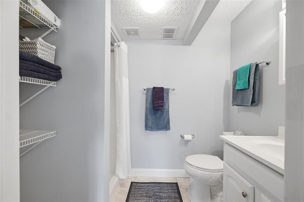 For Sale: $145,000 (2 beds, 2 baths, 858 Square Feet)