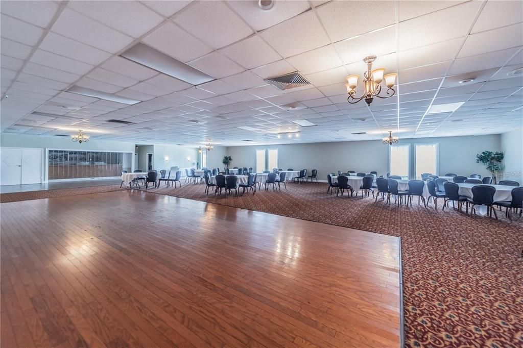 For Sale: $145,000 (2 beds, 2 baths, 858 Square Feet)
