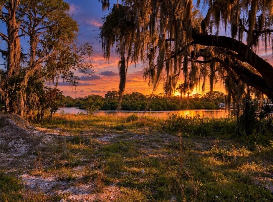На продажу: $119,000 (0.19 acres)