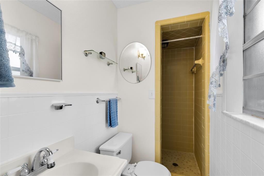 На продажу: $499,900 (5 спален, 3 ванн, 3562 Квадратных фут)