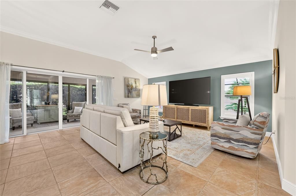 For Sale: $789,900 (3 beds, 2 baths, 1956 Square Feet)