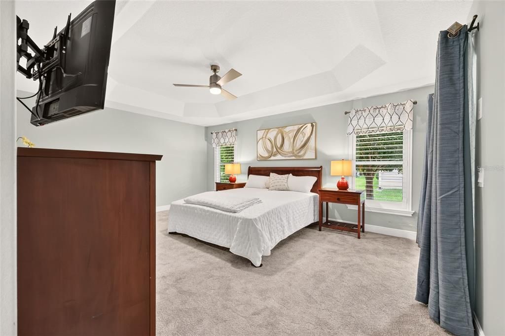 For Sale: $789,900 (3 beds, 2 baths, 1956 Square Feet)