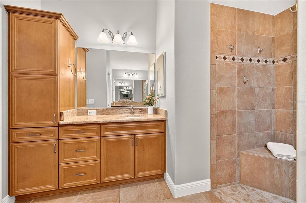 For Sale: $789,900 (3 beds, 2 baths, 1956 Square Feet)