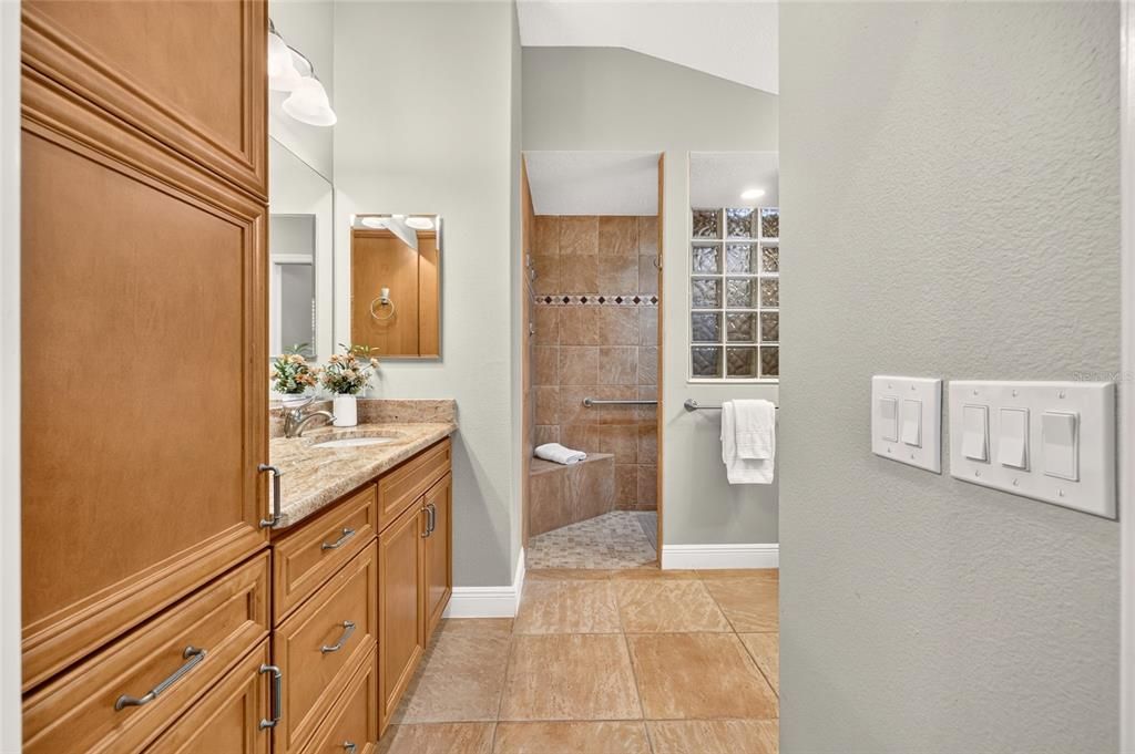 For Sale: $789,900 (3 beds, 2 baths, 1956 Square Feet)