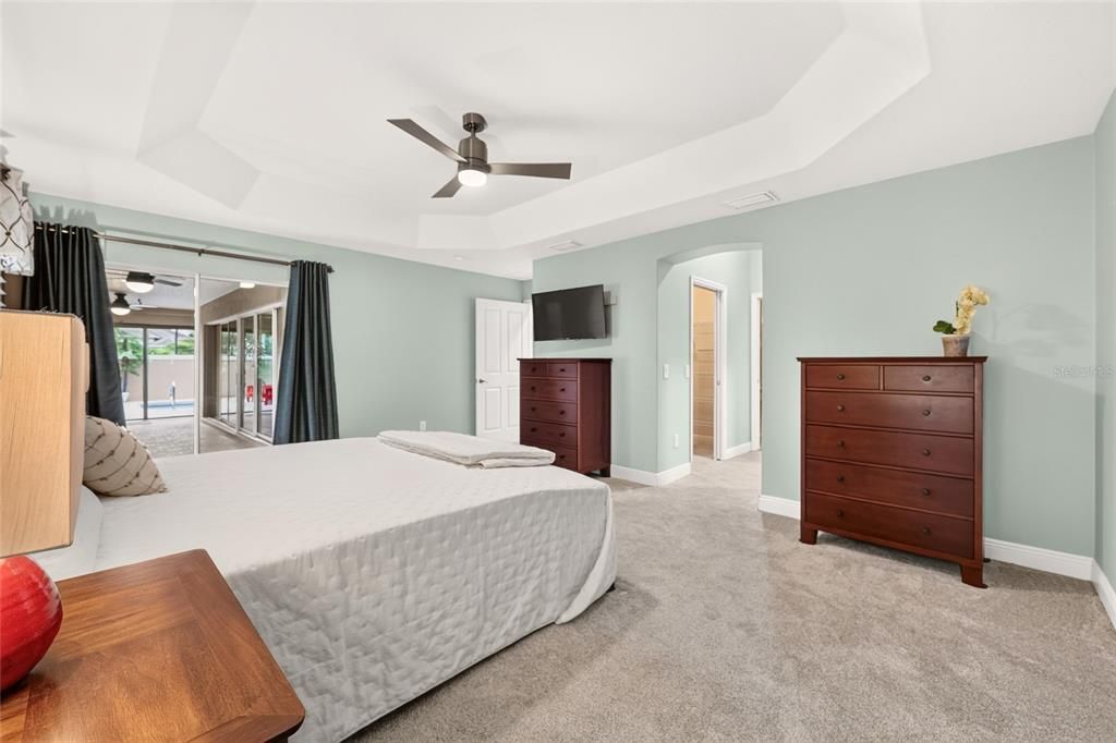 For Sale: $789,900 (3 beds, 2 baths, 1956 Square Feet)