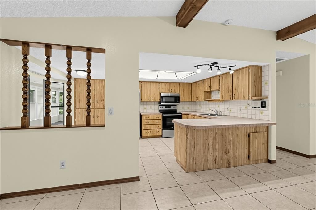 Active With Contract: $264,900 (3 beds, 2 baths, 1769 Square Feet)