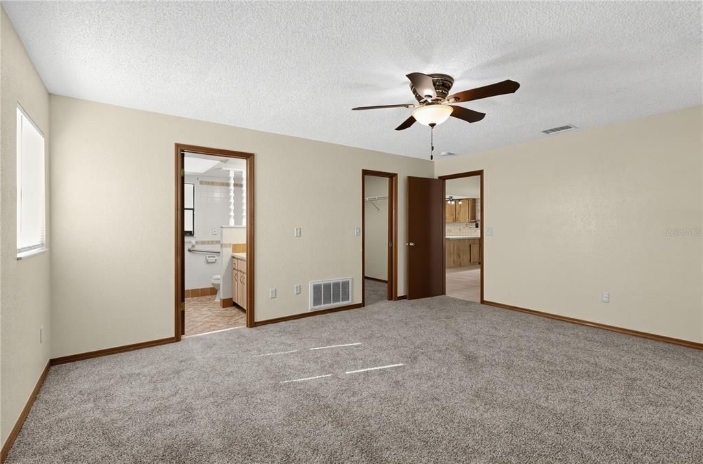 Active With Contract: $264,900 (3 beds, 2 baths, 1769 Square Feet)