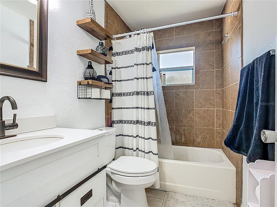 For Rent: $2,150 (4 beds, 2 baths, 1079 Square Feet)