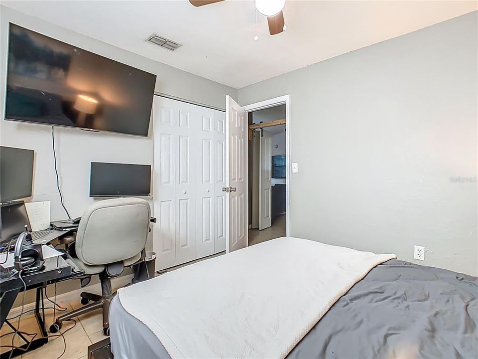 For Rent: $2,150 (4 beds, 2 baths, 1079 Square Feet)