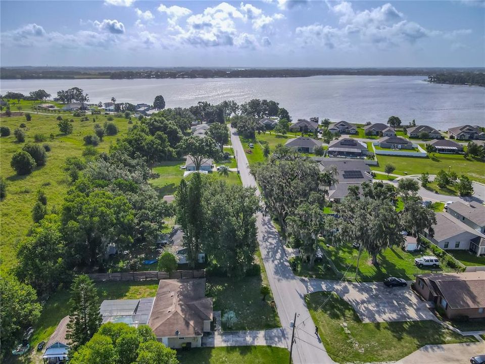 For Rent: $2,150 (4 beds, 2 baths, 1079 Square Feet)