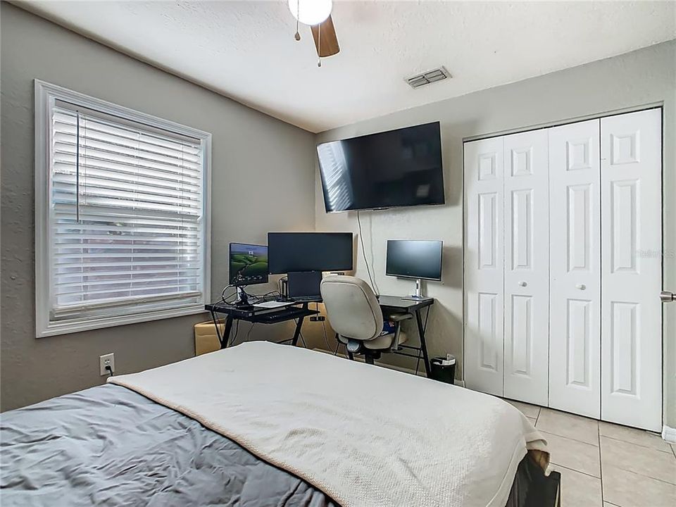 For Rent: $2,150 (4 beds, 2 baths, 1079 Square Feet)