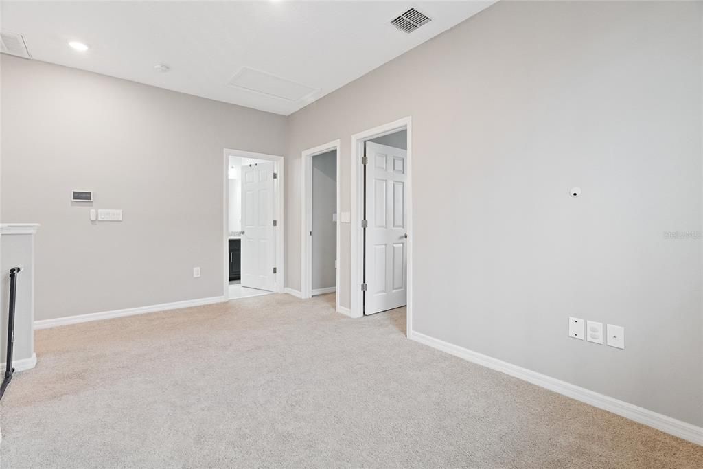В аренду: $2,450 (3 спален, 2 ванн, 2039 Квадратных фут)